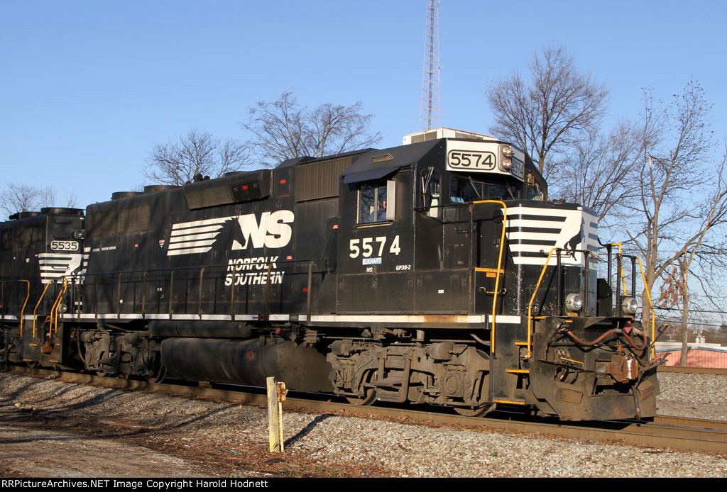 NS 5574